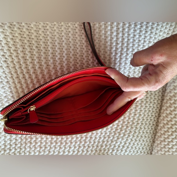 Coach cross grain embossed logo 10” wristlet w/removable strap. 6 cc slots - Picture 8 of 11